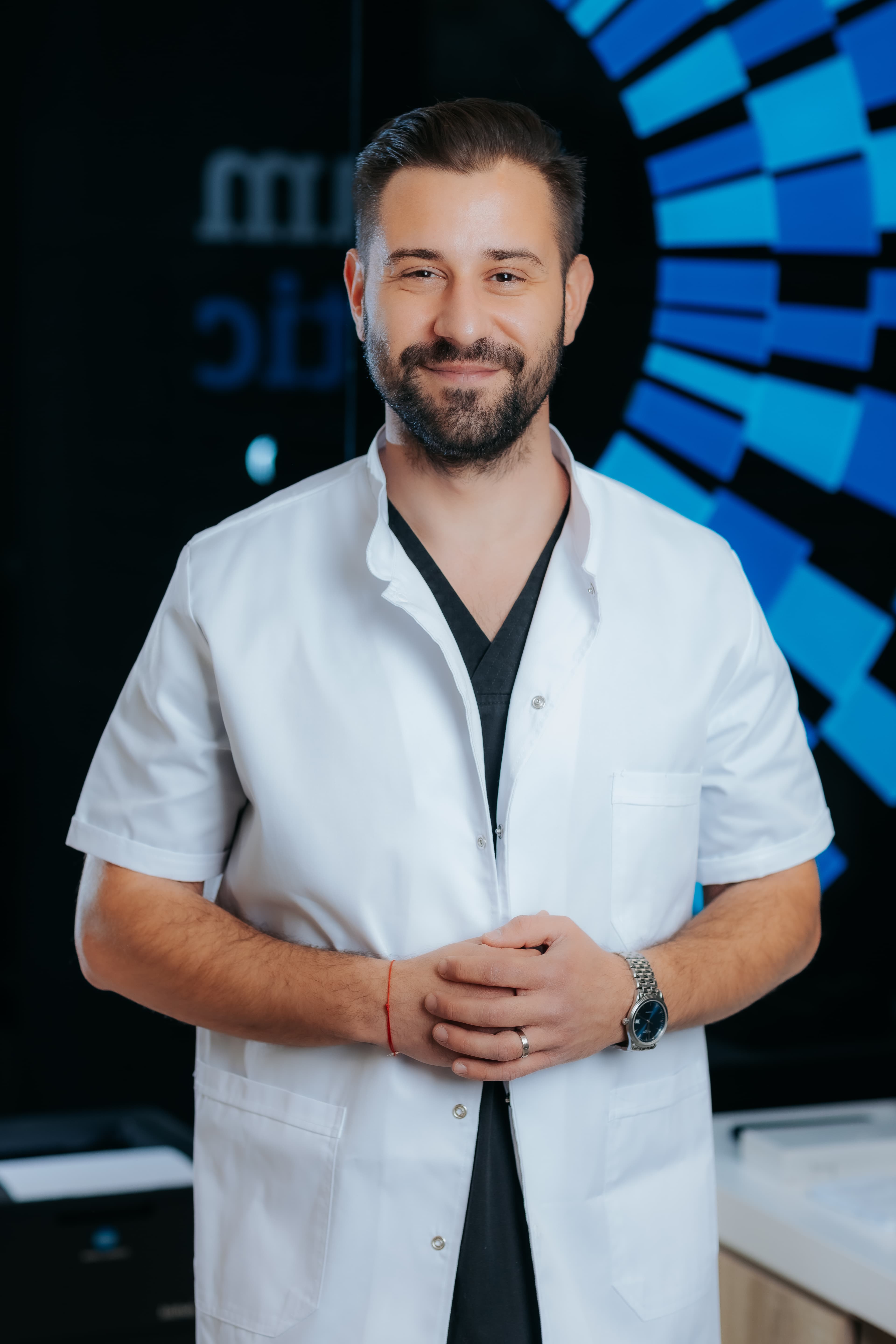 Dr. Andrei Filip, portret